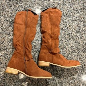 Elegant Brown Suede Heeled Boots